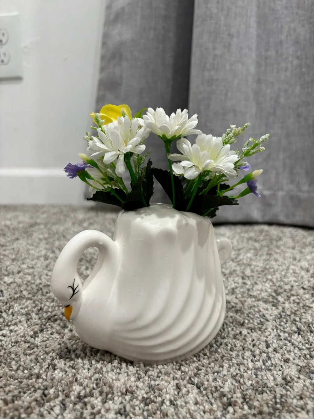 Vintage White Ceramic Swan Toothbrush Holder Bathroom Decor Cottage Core Country